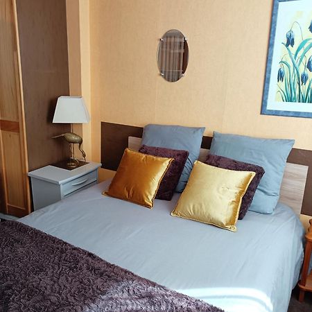 Chambre Dans Le Centre Historique Pont-Audemer Kültér fotó