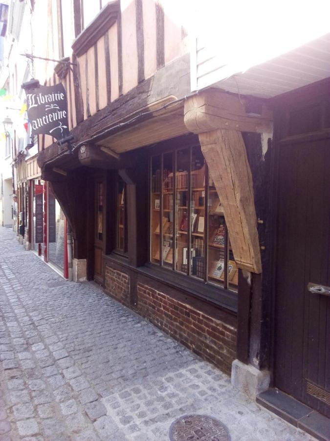 Chambre Dans Le Centre Historique Pont-Audemer Kültér fotó