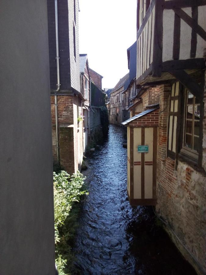 Chambre Dans Le Centre Historique Pont-Audemer Kültér fotó
